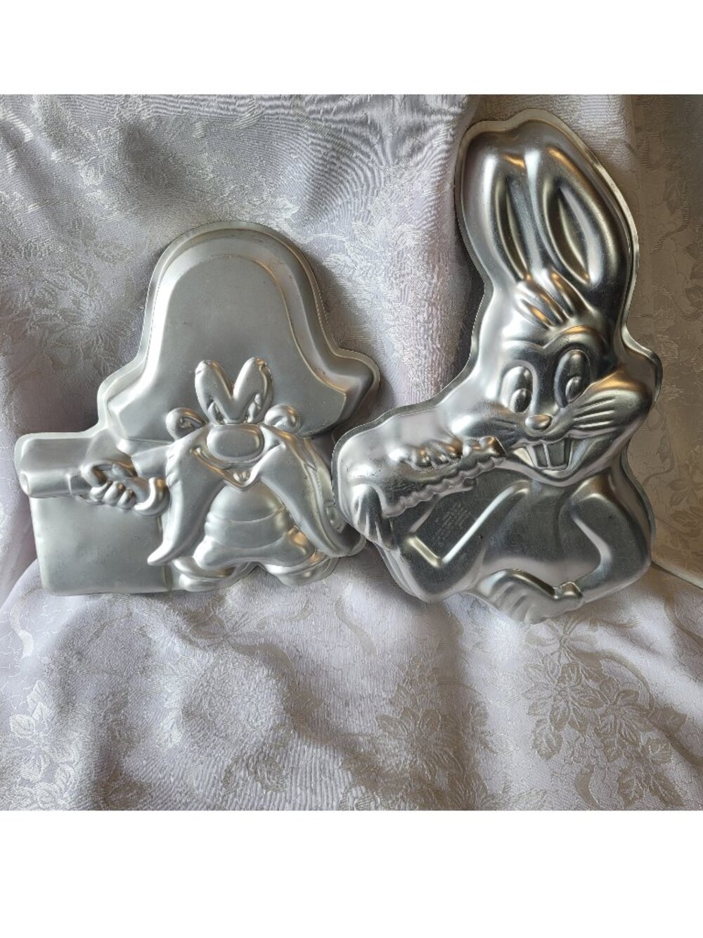 Vintage Wilton Bugs Bunny Yosemite Sam Cake pan 70s 80s cartoon nostalgia lot